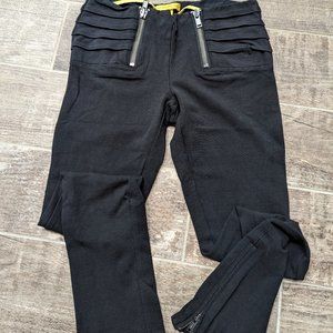 Catherine Malandrino: girls black pants with two front zippers as well as ankles